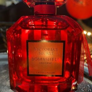 Victoria’s Secret Bombshell Intense Perfume